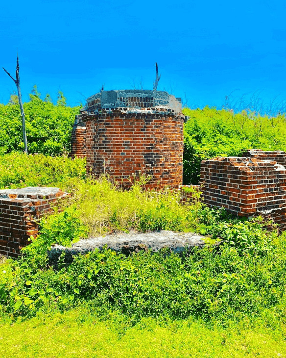 津堅島灯台跡