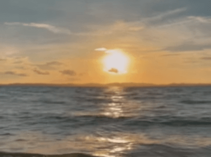 離島のビーチで見る夕日🏖